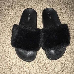 SOFT BLACK COMFORTABLE FLUFFY STYLISH FUR SHOES